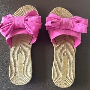 New in box Bamboo hot pink slip ins